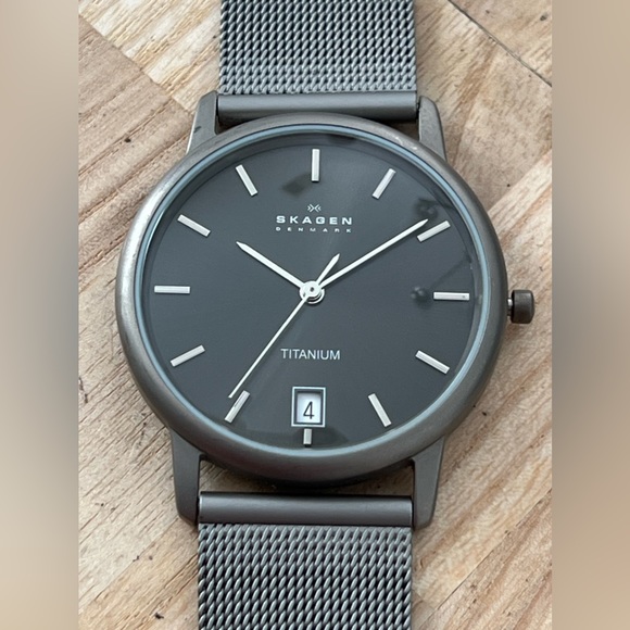 Skagen Titanium Men's Watch Black Dial with Date Window Mesh